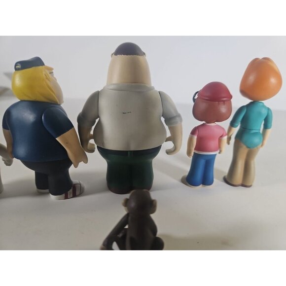 Family Guy Action Figures MEZCO 2006 Peter Meg Chris Brian Lois Stewie Lot of 7 - Picture 6 of 8